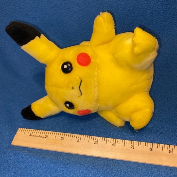 Pokémon basic plush yellow stuffed animal - Picture 3 of 6